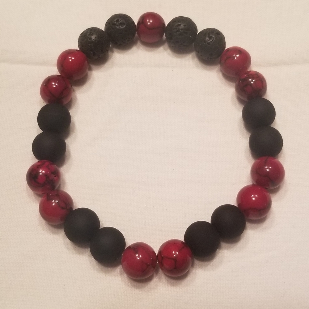 ♣️ Classic cool red and black stretch bracelet